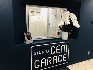 STUDIO GEM GARAGE ルームEの入口の写真