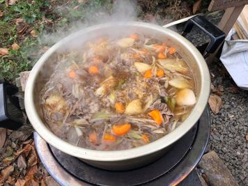 芋煮用の鍋も貸し出しています。 - 秋保コミンピングの設備の写真