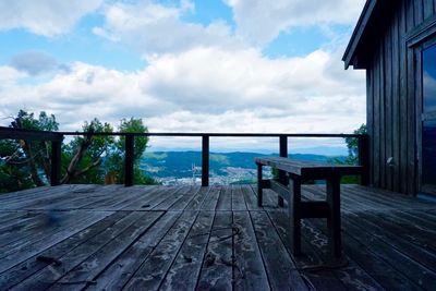 【自然そのままの魅力】奈良・生駒の山小屋スタジオ（ヨガ・ワークショップおすすめ） - COZISTA [スタジオB]