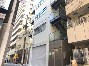 新宿通東洋ビルANNEX - 新宿T-spaceⅡ最大３８名 【新宿三丁目】レンタルスペースの外観の写真