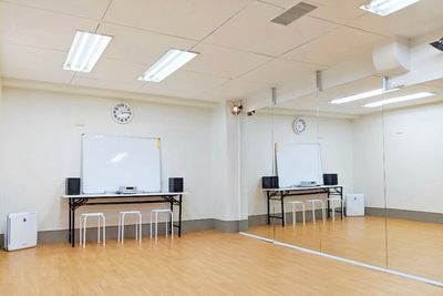 ダンスができるレンタルスタジオ　壁一面大型鏡あり　ダンスやバレエ演劇の練習,撮影等に最適!!　会議室利用可 - Kazスタジオ