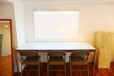 テーブル×２　椅子×10
姿見×2 - evolve show room ショールームの設備の写真