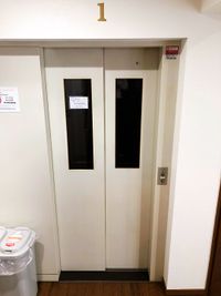 エレベーター - 葵禅カフェ＆バー テレワーク・会議・利用など201の設備の写真