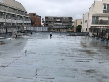 雨天時 - 撮影スタジオ　大泉屋上の室内の写真