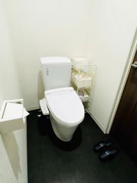 専用トイレ（男女兼用）１室あります。 - Studio Face　王子店 ダンスのできるレンタルスタジオ　の室内の写真