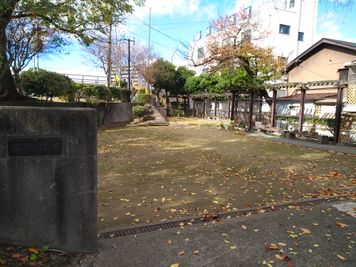 阪神尼崎駅からアルカイックホール西側の庄下川公園を北上 - Reborn つどい場の入口の写真