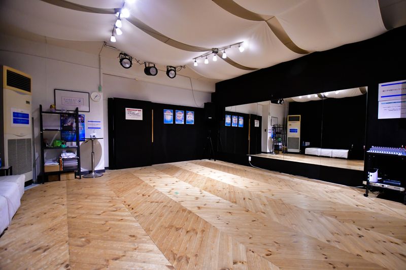 広いメインフロア - ラビートスタジオ 天神駅4分多目的スタジオの室内の写真