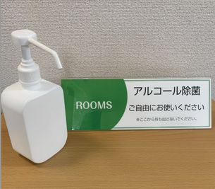 貸会議室ルームス八丁堀店  【ROOMs八丁堀 店第1会議室（703）】八丁堀駅 徒歩3分の設備の写真