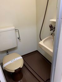 ●トイレとユニットシャワールーム - 池尻リフレッシュRoom A-10号室の設備の写真