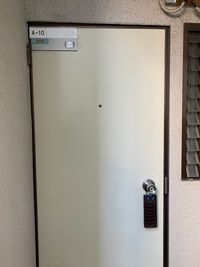 A-10号室のドアです - 池尻リフレッシュRoom A-10号室の入口の写真