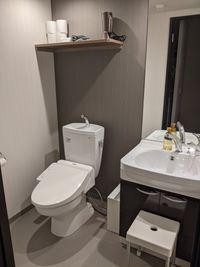 清潔なトイレ洗面スペース - マッスルーム道頓堀 マッスルーム道頓堀　208号室の設備の写真