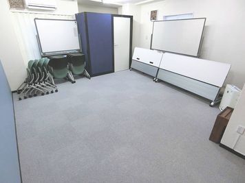 コミノバ東新宿 貸会議室の室内の写真