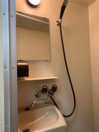 室内にシャワールーム、トイレ完備 - 池尻リフレッシュRoom A-7号室（ネイルブース3席）の設備の写真