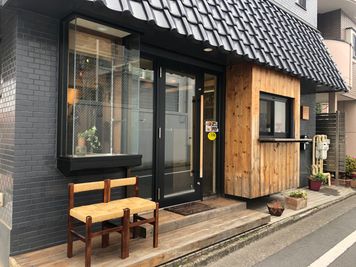 Koru Takanawa 貸切カフェキッチン・撮影スタジオの入口の写真