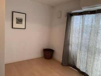 roomC 黒でまとまったシンプルなお部屋 - ArtSpaceMONNAKA｜江東区門前仲町 室内のみ（5LDK・100㎡）の室内の写真