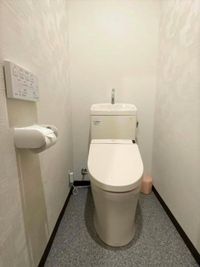 トイレ（男女別）各1個 - よこすか研修センター 貸し会議室の設備の写真