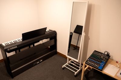 A Studio - ワオン・スタジオ御茶ノ水 Ａスタジオ（電子ピアノ４帖）の室内の写真