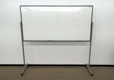 ホワイトボード
１８００ｘ９００ｍｍ - 大阪長堀 貸会議室 ６階　B会議室の設備の写真