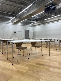 セミナールーム１前から見たお部屋の様子です。 - ルーフラッグ賃貸住宅未来展示場 ３階セミナールーム①の室内の写真