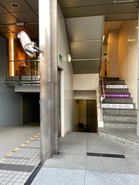 ビル入口正面 - 平成エンタープライズ　HEGビル ROOM１・２・３（土日祝） の入口の写真