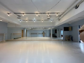 亀戸ダンススタジオ 亀戸ダンススタジオ　バレエ　ヨガの室内の写真
