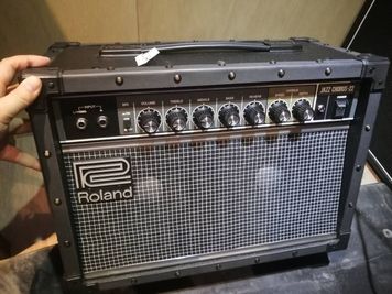 ギターアンプ　ジャズコ
Roland JAZZ chorus-22 30W - ソフィア百花園 音楽・収録・作業・配信　ソロ専用秘密基地スタジオ！の室内の写真