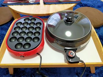 たこ焼き器（オプション1000円）無料貸出キャンペーン中
電気鍋（オプション1000円）無料貸出キャンペーン中 - STAGE45 シアターサロンルームみずほ台の設備の写真