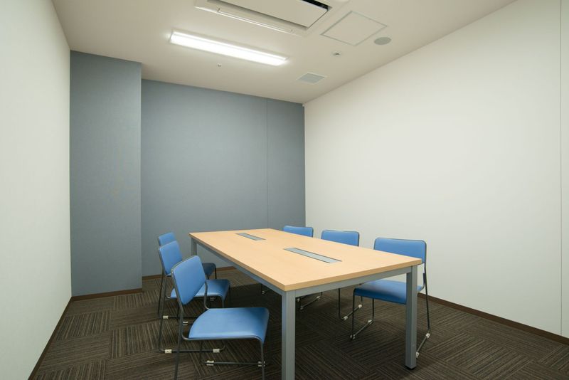会議室4　室内 - 埼玉カンファレンスセンター 【ロイヤルパインズホテル浦和】会議室4の室内の写真
