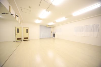 SAVAGE 淀屋橋店 清潔でシンプルな駅近スタジオ（ダンス禁止）の室内の写真