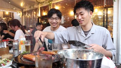 飲食店のスペースレンタルです。テラスバーベキューやパーティー、会議、セミナーにもご利用いただけます。 - 『ジョニーの酒場&テラスBBQ』