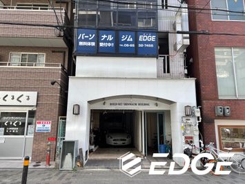 ハーフケージ2台～4名利用可‼パーソナルジムEDGE 西区新町レンタルジムの外観の写真