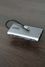 USB Type-C アダプター（個室内に常備） - cocony武蔵小杉 北口店 完全個室ワークスペース武蔵小杉 北口店 9（スタンダード）の設備の写真