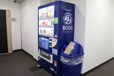 【6階フロア内に自動販売機が1台あります】 - 【閉店】テレワークブース代々木駅北口 ブース19／1名様用個室のその他の写真