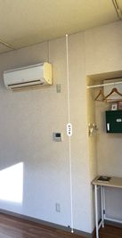 天井高は270cmで開放感があります。
通常の部屋はおよそ230cmが平均です。 - ODOLVA市川レンタルスタジオ ダンススタジオの室内の写真