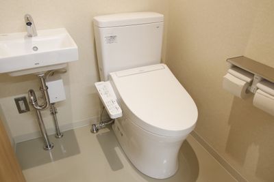 トイレの中もすべて新品の設備です。 - シャノワール　レンタルスタジオ　御徒町 多目的レッスンスタジオ（B1）の室内の写真