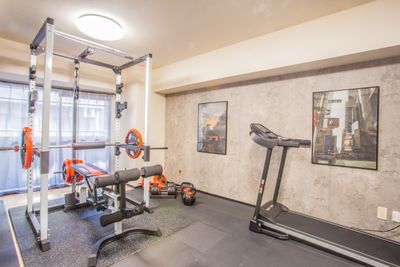 トレーニングGYM「エムエー渋谷」 設備充実・コスパ抜群の完全個室オシャレなトレーニングGYMの室内の写真