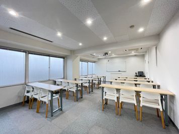 1,650円~/1h★同ビル内に16部屋あり！26名着席でリーズナブルな貸会議室！ - 【閉店】TIME SHARING 市ヶ谷 八重洲市谷ビル