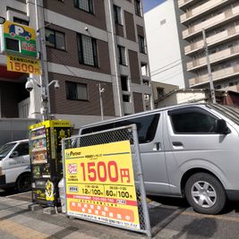 施設横に有料駐車場あらます。 - ココリアElen横浜みらい とってもおしゃれな大人スペースの室内の写真