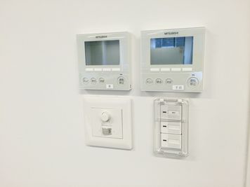 大阪会議室 梅田北新地店 Room C（セルフ設営/当日予約OK）の設備の写真