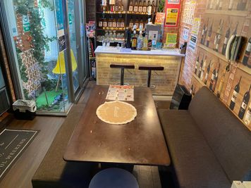 🍹70種類のドリンク飲み放題🍹京橋ハイボール・大人の秘密基地 🍷セルフドリンクBARで飲み放題🍷🌙大人の秘密基地🌙の室内の写真