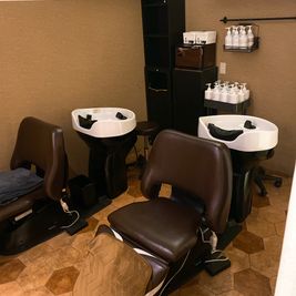 kalon hair resort 2席完全個室型レンタルサロンの室内の写真