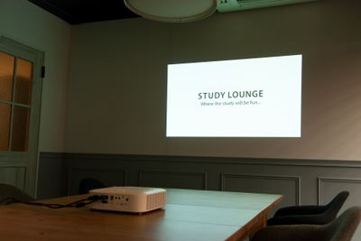 STUDYLOUNGE Shibuya（渋谷の会員制自習室） 会議室（渋谷）【早朝特割】の設備の写真