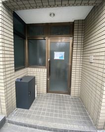 【高円寺会議室】 高円寺会議室とロビーラウンジの室内の写真