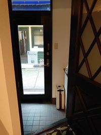 スタジオの中から入口を撮影した画像です
内ドアを閉めると外から中は見えません - ペンギンレンタルスタジオ妙蓮寺 レンタルスペース/レンタルスタジオの室内の写真