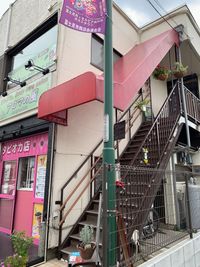 1階には中華食材＆タピオカ屋さんが入っています - ボディケアサロン「アロマの風」 レンタルベッド（整体・足つぼ・フェイシャル・エステ）の外観の写真