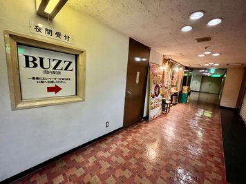 関内駅前 レンタルスタジオ　STUDIO BUZZ  BUZZ関内駅前の入口の写真