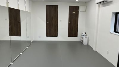 レンタル room & roof MOI レンタルスタジオ（リノリウム床使用）の室内の写真