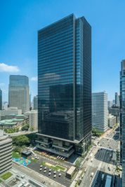 TOKYO TORCH 常盤橋タワー・TOKYO TORCH Park全体 - TOKYO TORCH 常盤橋タワー TOKYO TORCH Park イベントAゾーンの外観の写真