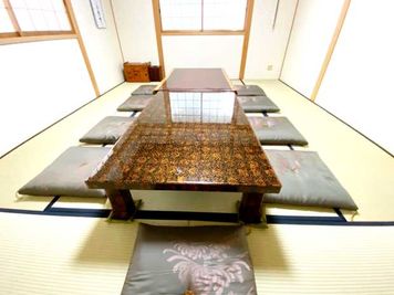 会合や打ち合わせにもおすすめです - 名古屋会議室 日蓮宗 太閤山 常泉寺 客殿+奥の間の室内の写真