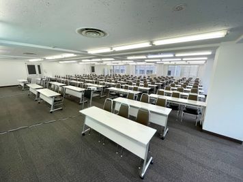 【150名着席の大型会議室で、ぜひ素敵なお時間をお過ごしください！】 - TIME SHARING新宿 TIME SHARING新宿7Aの室内の写真
